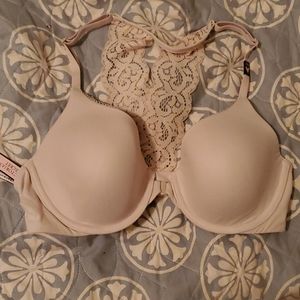NWT Victoria secret bra front clasp 34c